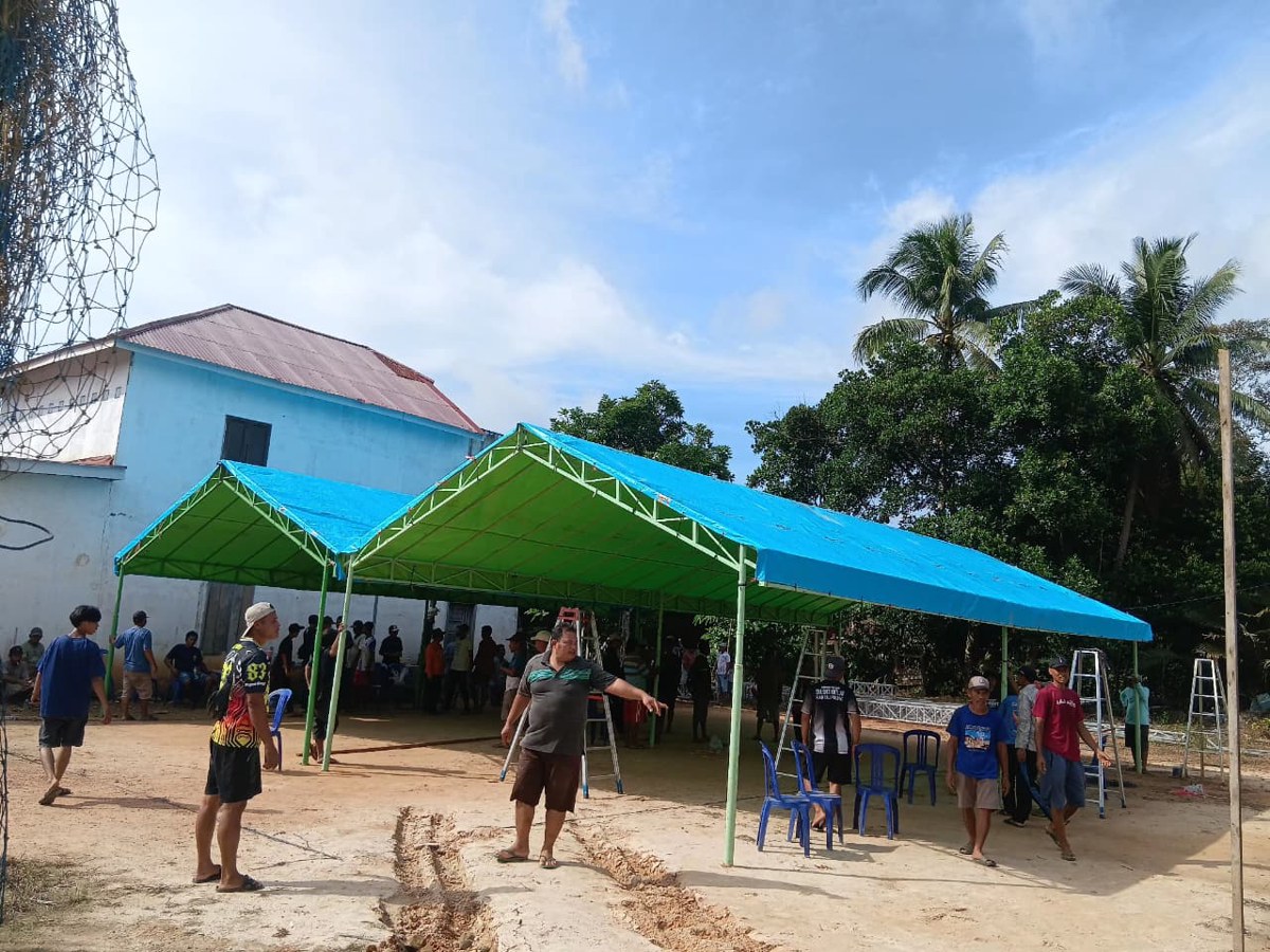 Gotong Royong Persiapan "Peringatan Tahun Baru Islam" dan "Pemberian Santunan Anak Yatim Piatu" Desa Mukti Jaya