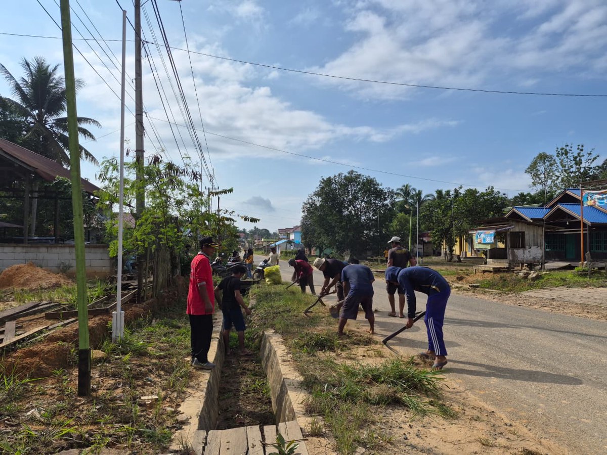 Gotong Royong RT 04 DAN RT 05 Desa Mukti Jaya